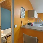 Maison De Charme En Granit Avec Jardin Clos, Inclus, Pres De Domfront - Fr-1-497-190 Feriehus *
