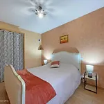 Maison De Charme En Granit Avec Jardin Clos, Inclus, Pres De Domfront - Fr-1-497-190 Feriehus