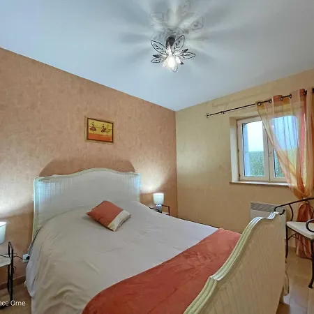 Maison De Charme En Granit Avec Jardin Clos, Tout Inclus, Pres De Domfront - Fr-1-497-190 Ferienhaus *