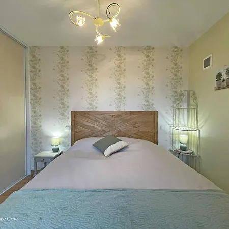 Maison De Charme En Granit Avec Jardin Clos, Tout Inclus, Pres De Domfront - Fr-1-497-190