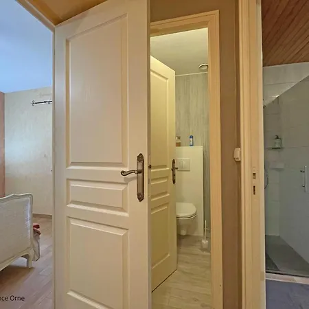 Дом отдыха Maison De Charme En Granit Avec Jardin Clos, Inclus, Pres De Domfront - Fr-1-497-190