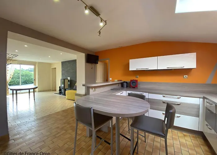 Maison Indépendante Pour 7 Au Calme Avec Jardin - Fr-1-497-190